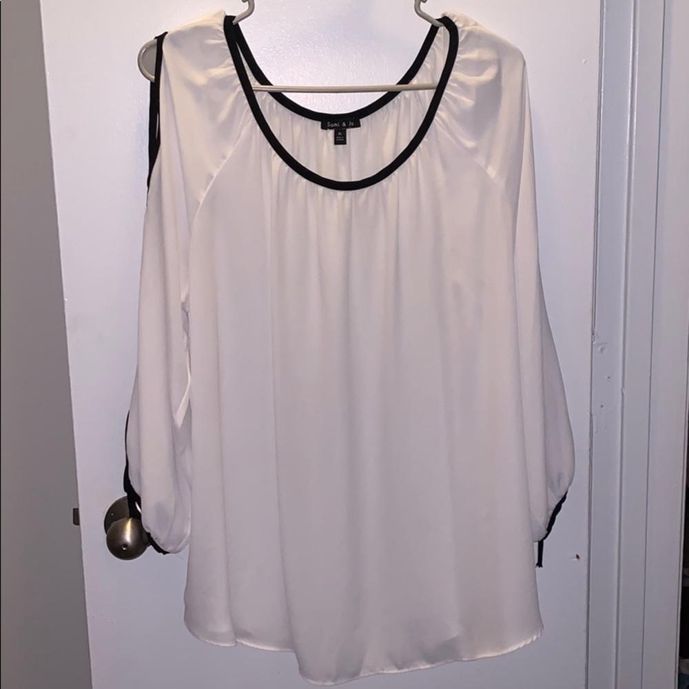 Woman’s Blouse